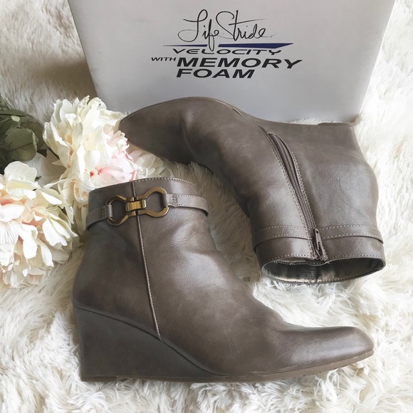 lifestride wedge boots